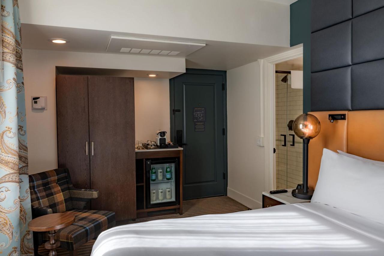 Hotel Theodore Сиэтл Экстерьер фото
